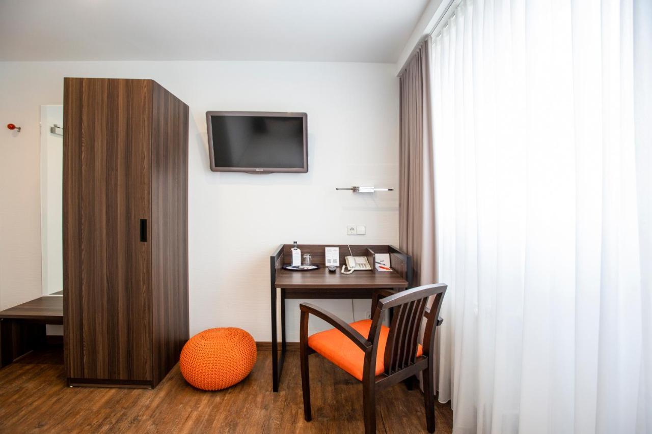Sevendays Hotel Карлсруе Екстер'єр фото