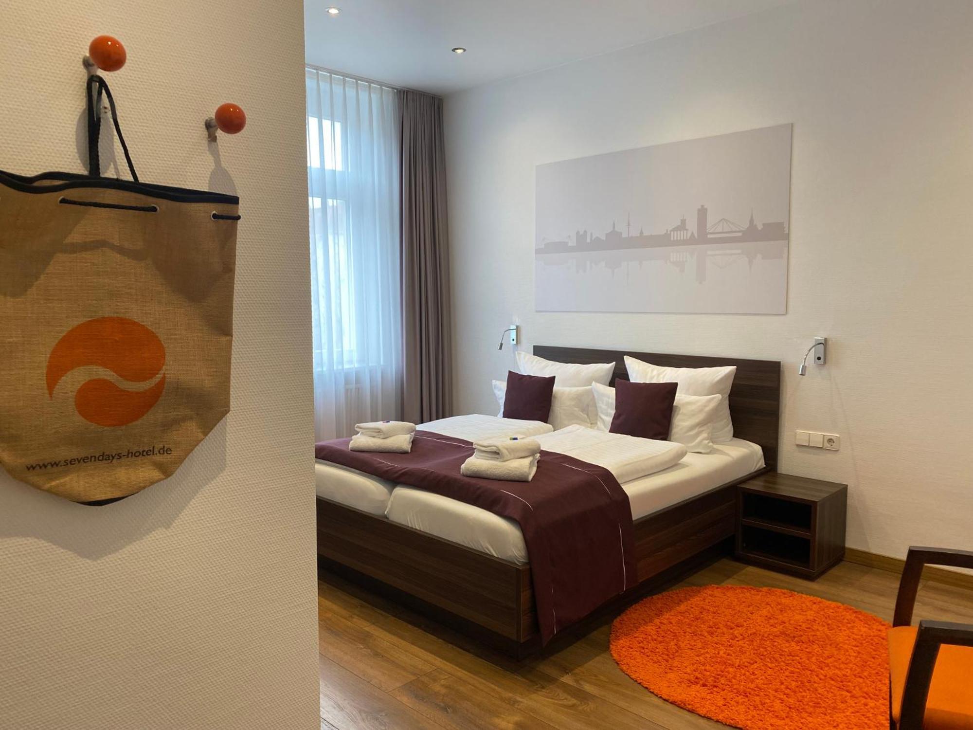 Sevendays Hotel Карлсруе Екстер'єр фото