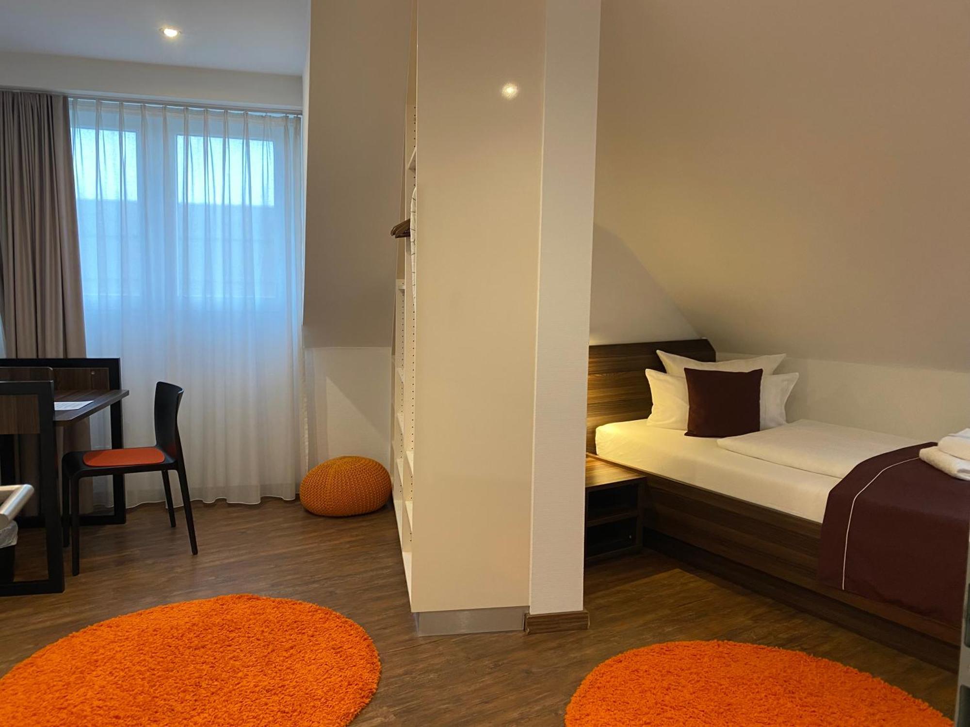 Sevendays Hotel Карлсруе Екстер'єр фото